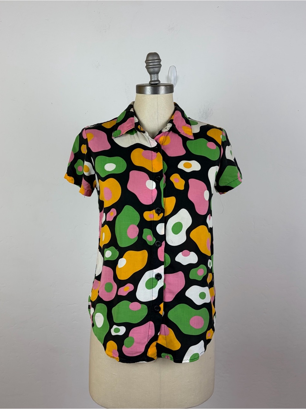 Nooworks Joyce Egg Button Down - Picture 2 of 9